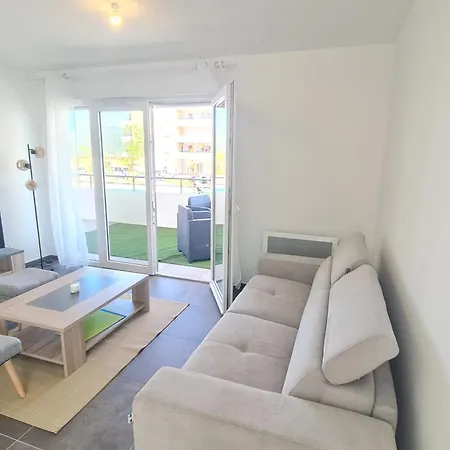 Daire T2 With Terrace *