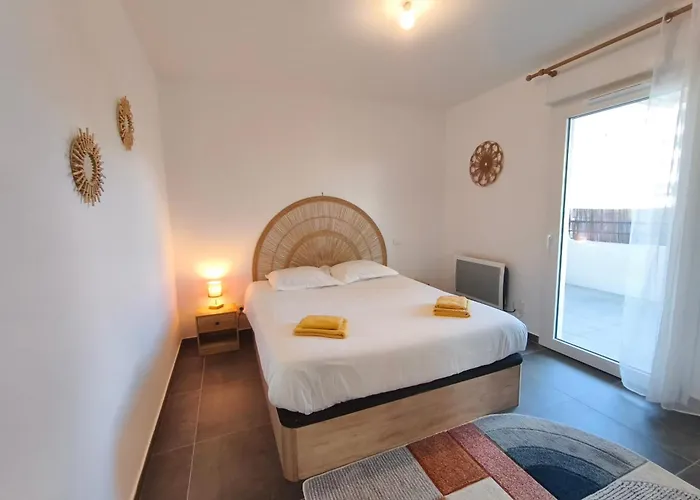 T2 With Terrace Apartment *